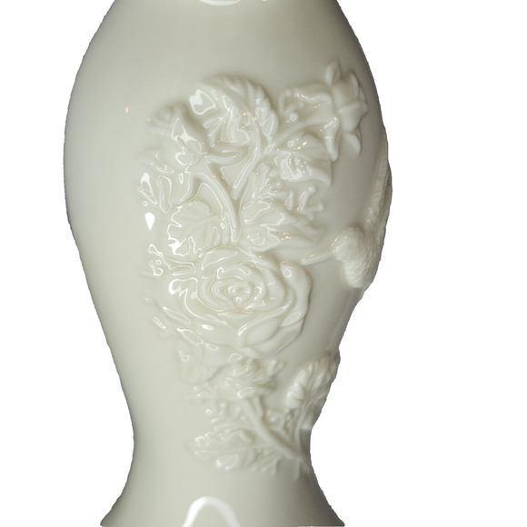 Vintage Lenox Hummingbird Vase Ivory with 24K Gold Trim Raised Relief Rose Bud - Picture 9 of 10